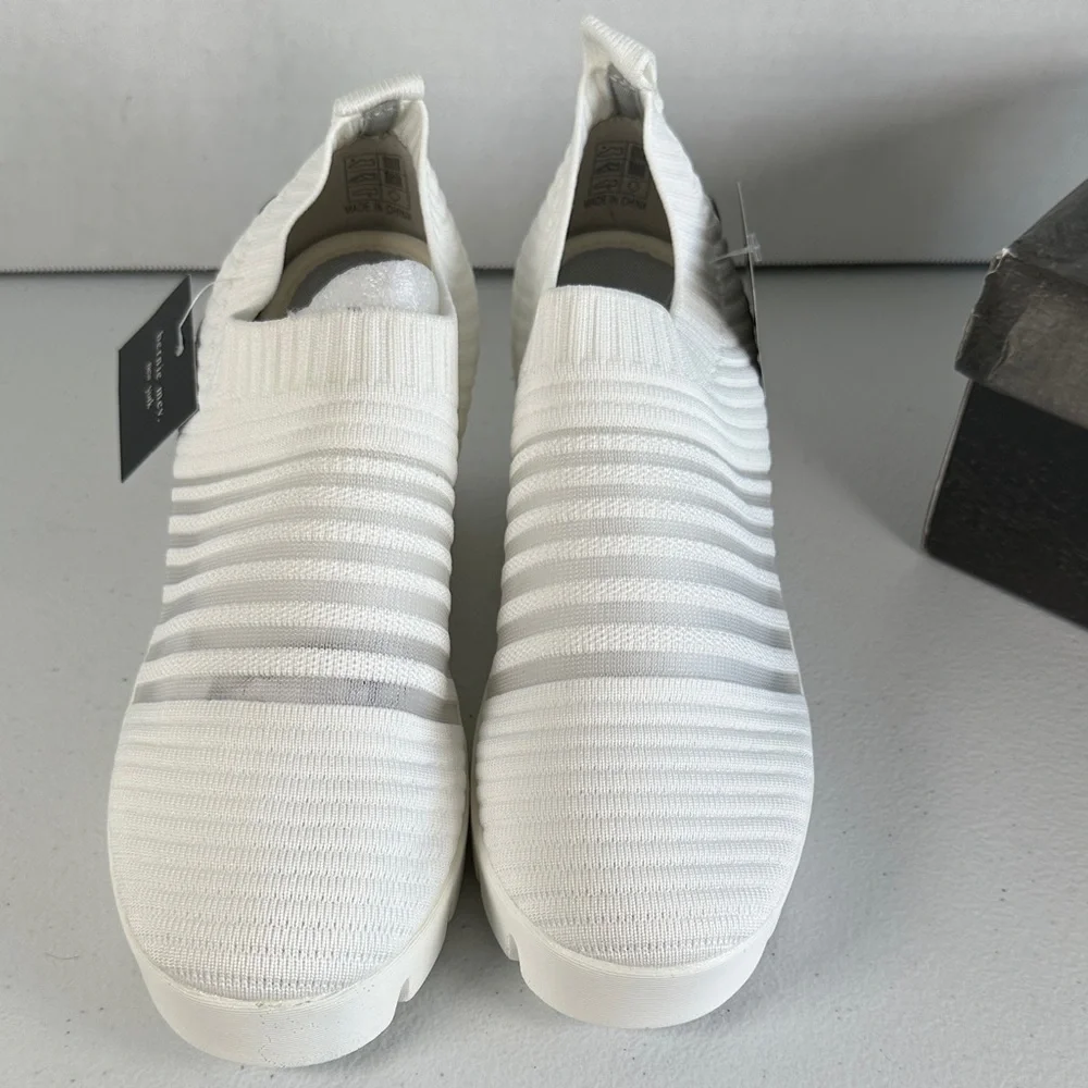 bernie mev. White Knit Slip-On Wedge Sneakers. Brand New - Picture 5 of 5